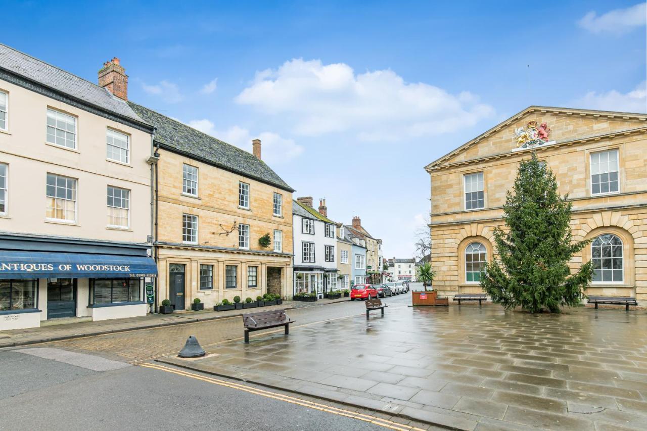 Oxfordshire Living - The Spencer Apartment - Woodstock Buitenkant foto